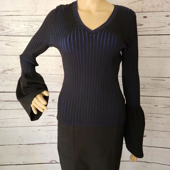 Marled by Reunited Bell Sleeve Sweater Large NWT - Picture 1 of 4